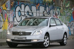 NISSAN TEANA I (J31)